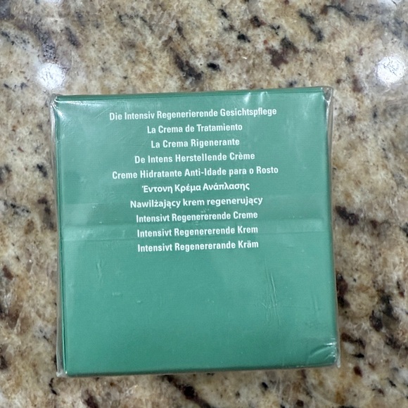 La Mer Moisturizing Cream .5oz NIB! - Picture 3 of 4